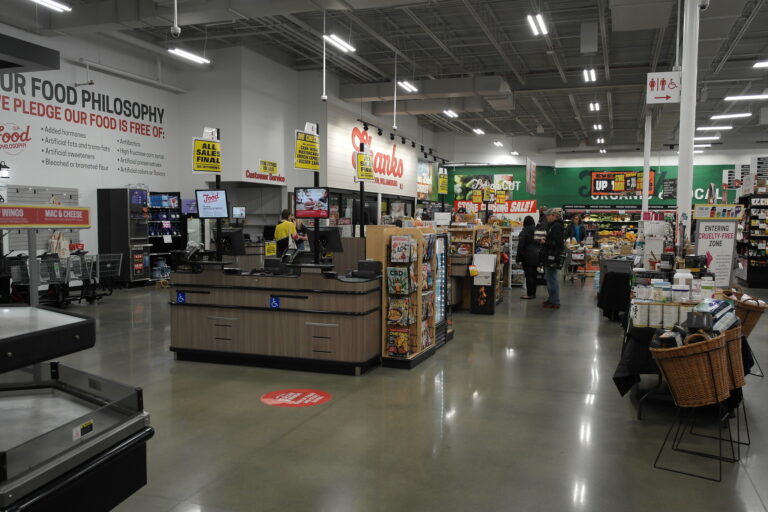 Earth Fare Williamsburg closing