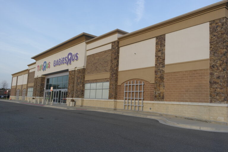 Former Toys 'R' Us - Henrico, VA