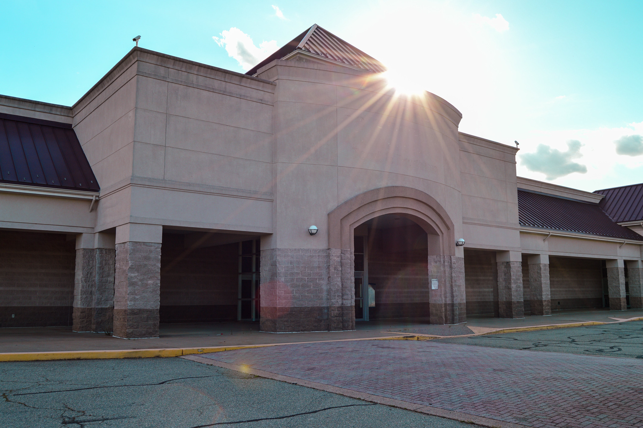Former Ukrop's/MARTIN'S - Richmond, Virginia